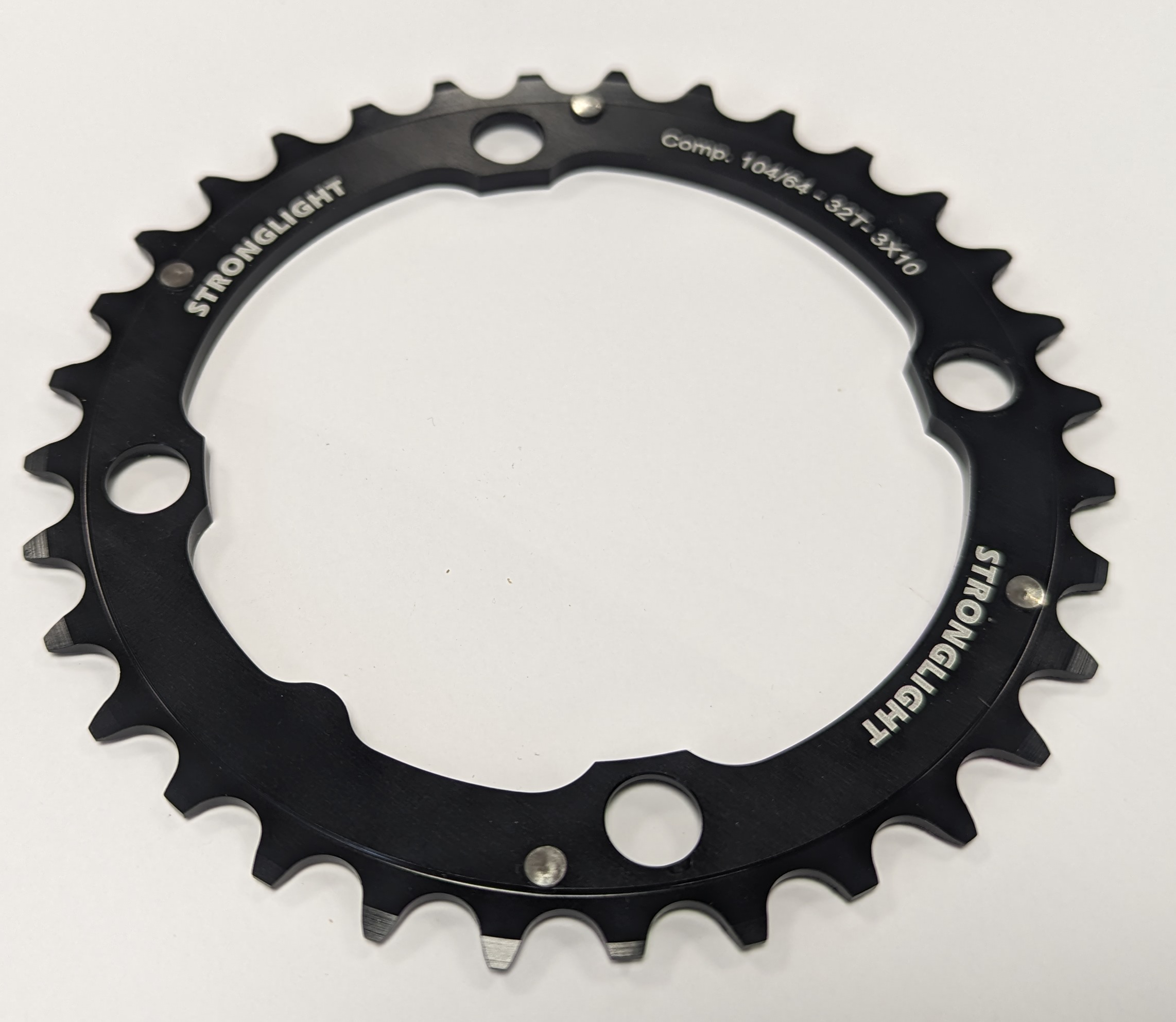 32T 4-Arm 104mm Chainring Black Stronglight