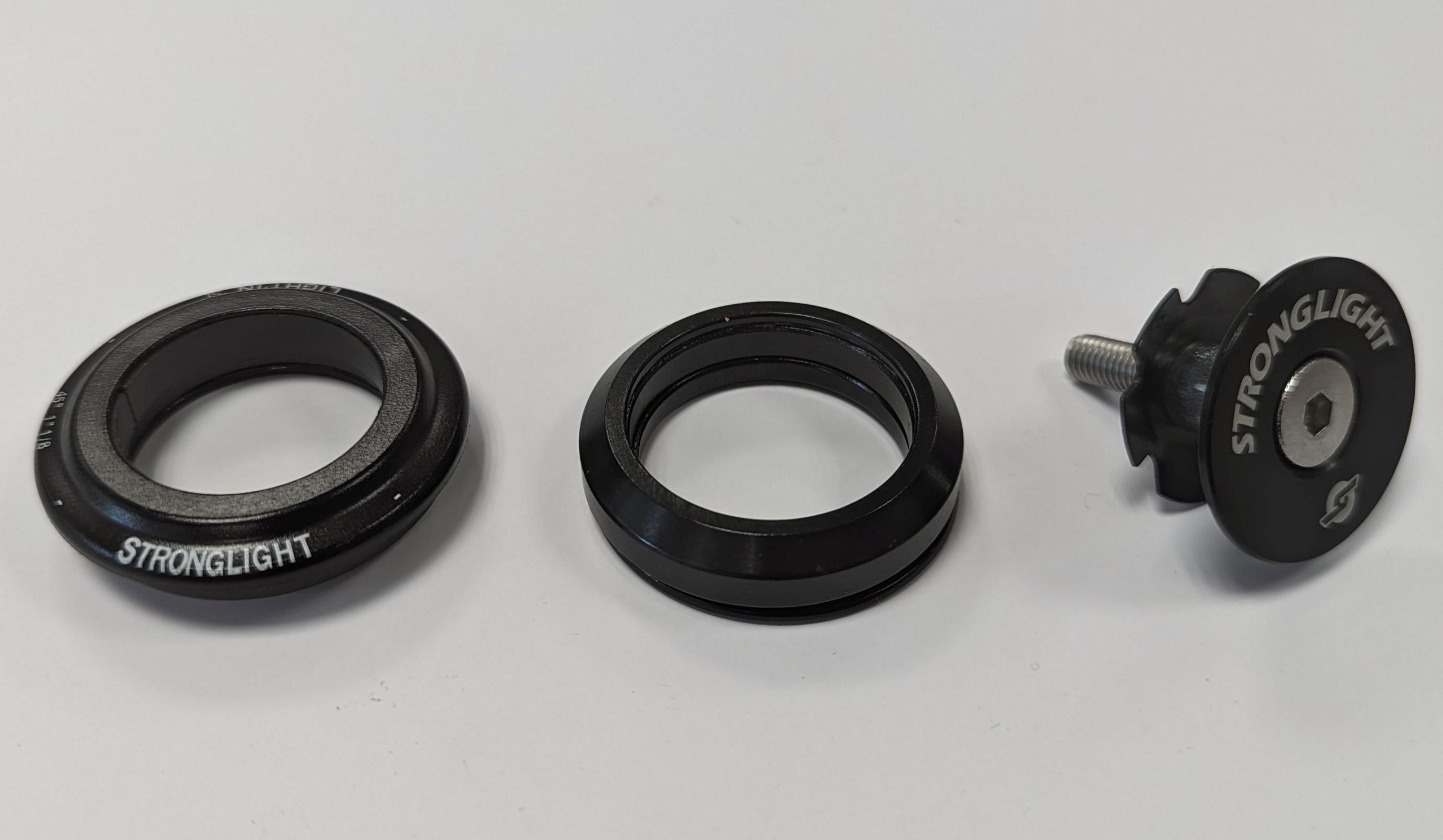 V0190 Stronglight Light'In Steel 1.1/8" Integ. Headset