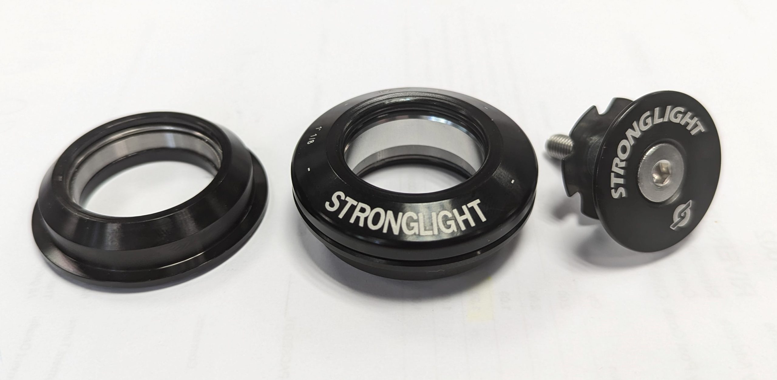 V0181 Stronglight ( 1 1/8 ) - Raz Alloy - Semi Integrated Headset